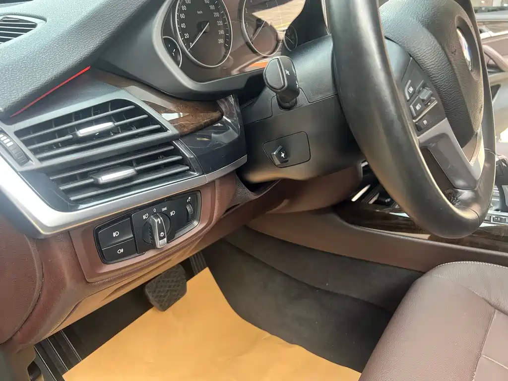 BMW X5 2017 — фото 18