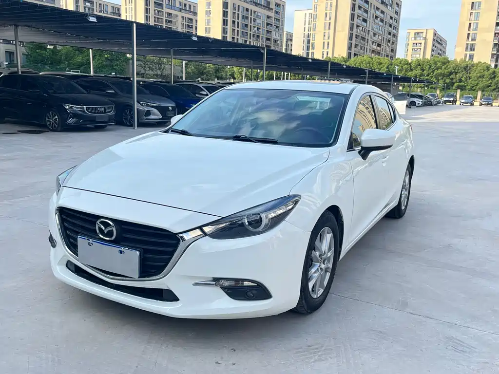 Mazda 3 Axela 2019 — фото 1