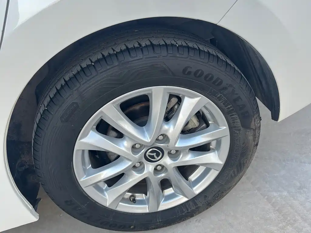Mazda 3 Axela 2019 — фото 11