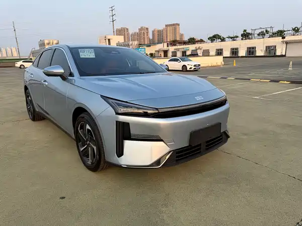 Geely Galaxy L6 2025