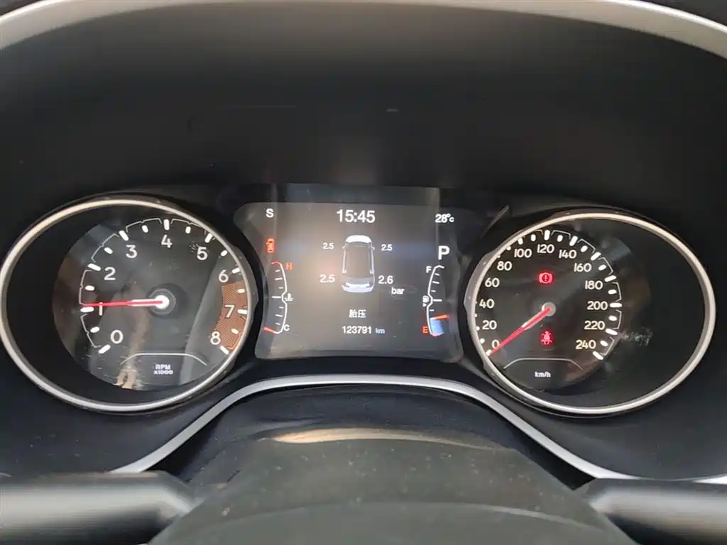 Jeep Compass 2019 — фото 12