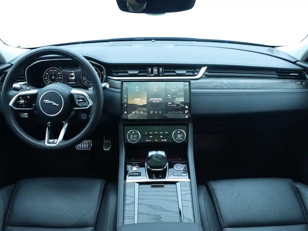 Jaguar XFL 2023 — фото 17