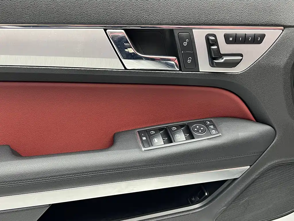 Mercedes-Benz E-Class 2014 — фото 28
