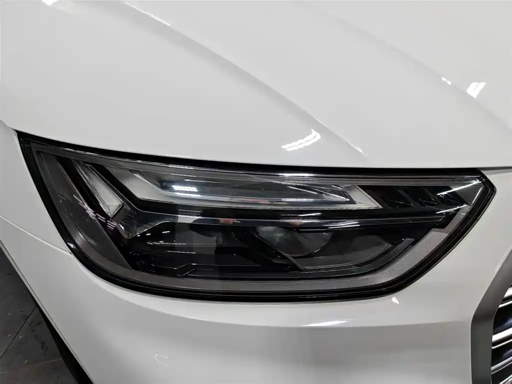 Audi Q5L 2022 — фото 13