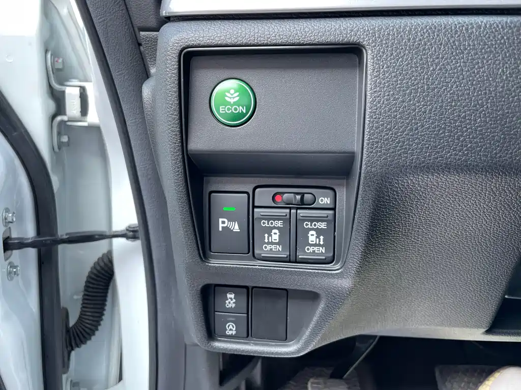 Honda Odyssey 2017 — фото 13