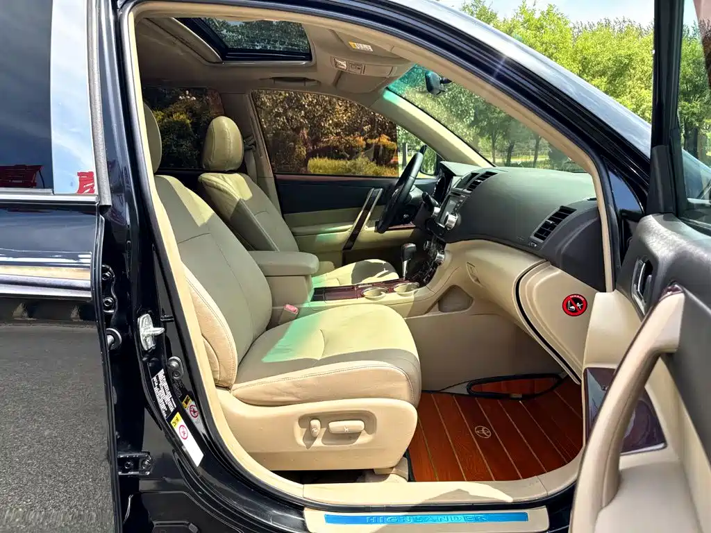 Toyota Highlander 2015 — фото 15