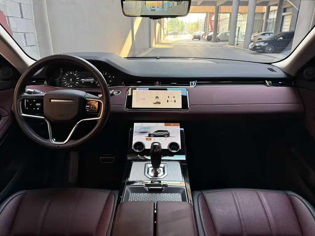 Land Rover Evoque 2023 — фото 7
