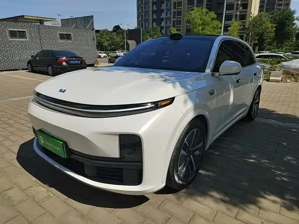 Li Auto L7 2025