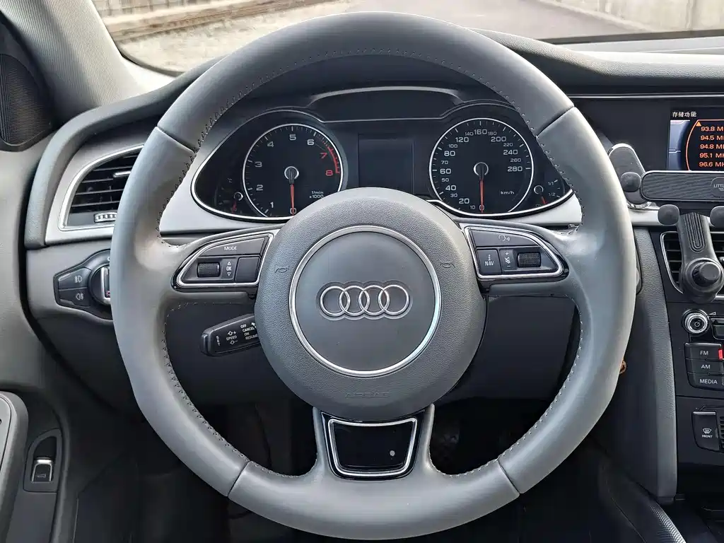Audi A4L 2012 — фото 6