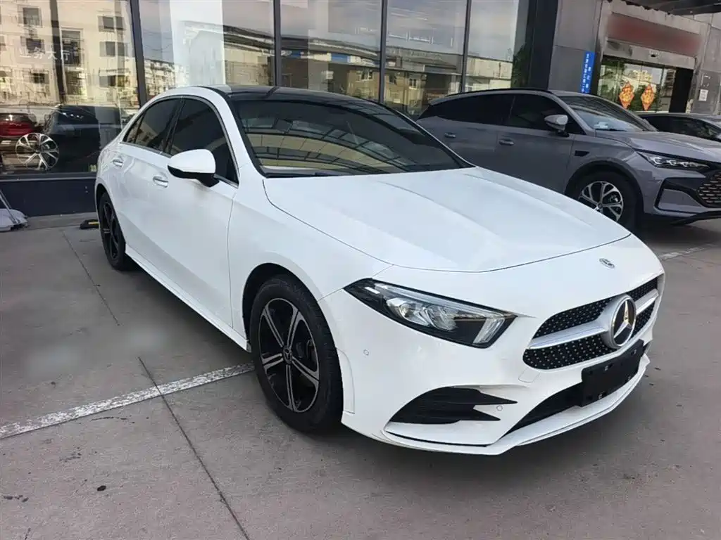 Mercedes-Benz A-Class 2023 — фото 4