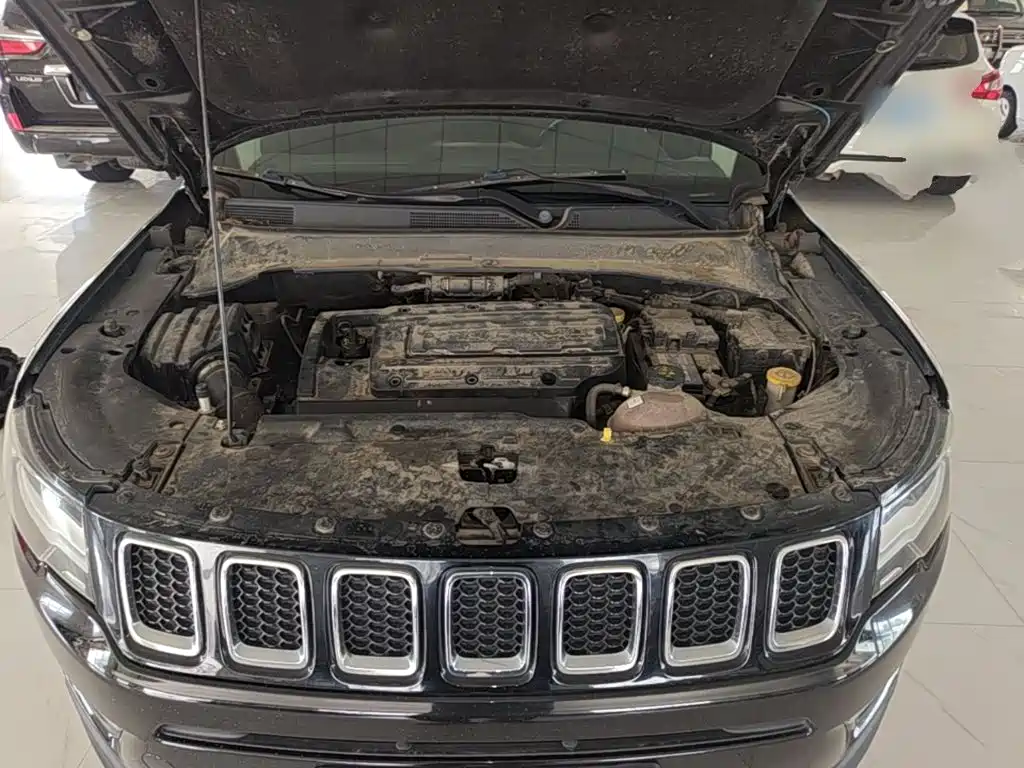 Jeep Compass 2017 — фото 20
