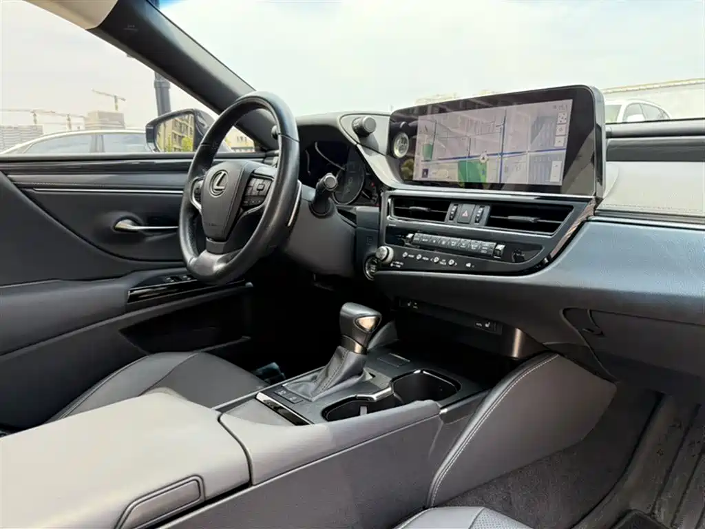 Lexus ES 2022 — фото 17