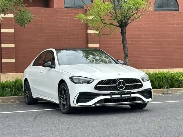 Mercedes-Benz C-Class 2024