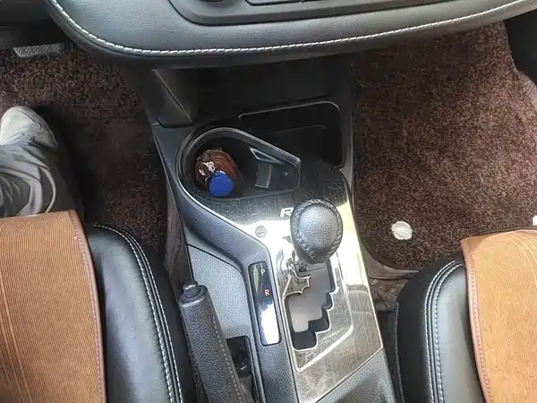 Toyota RAV4 2017
