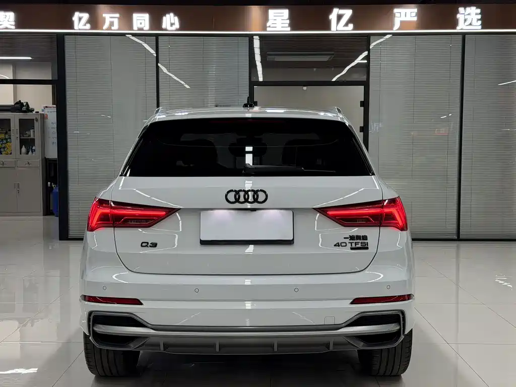 Audi Q3 2023 — фото 22