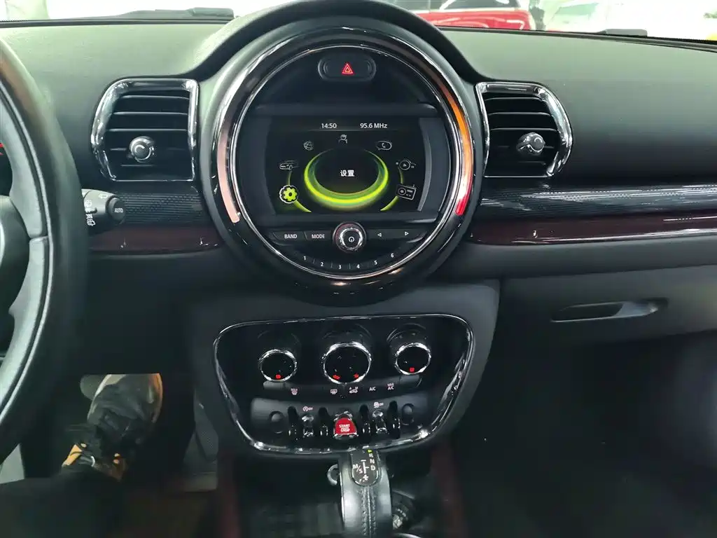 MINI Clubman 2017 — фото 5