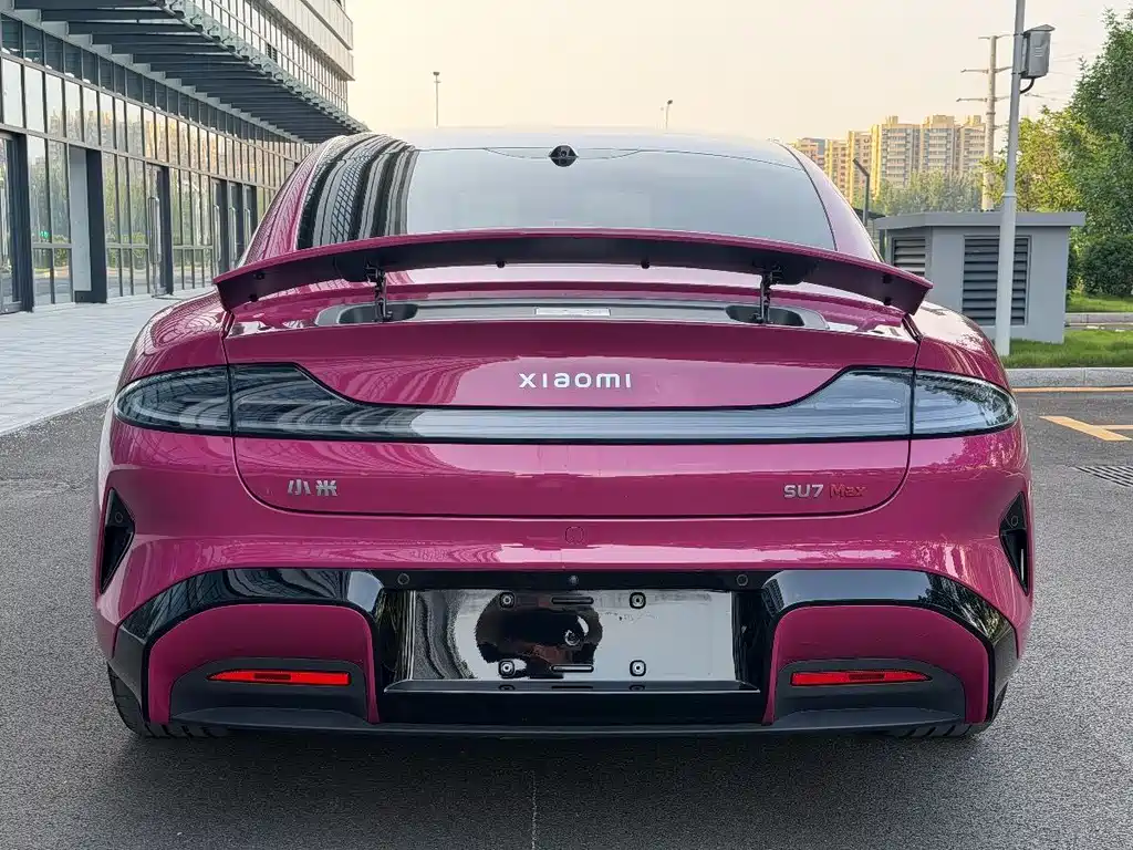 Xiaomi SU7 2025