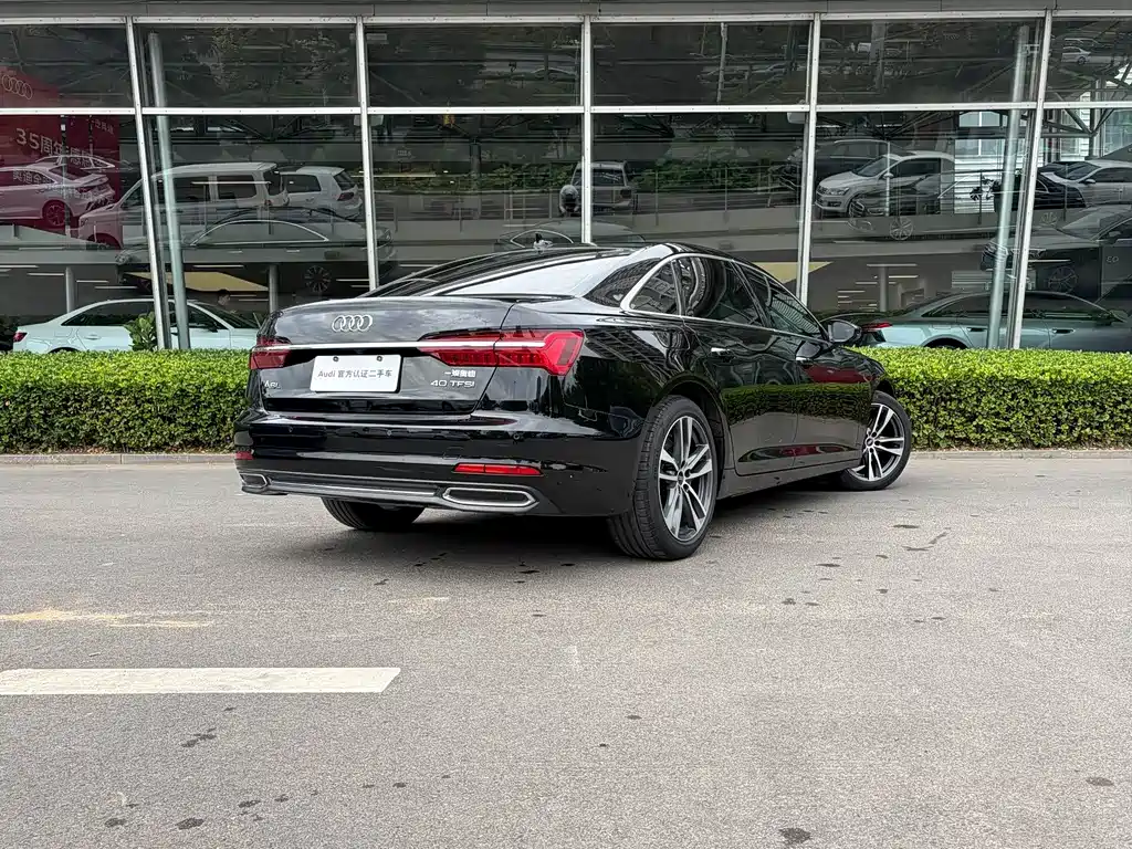 Audi A6L 2022
