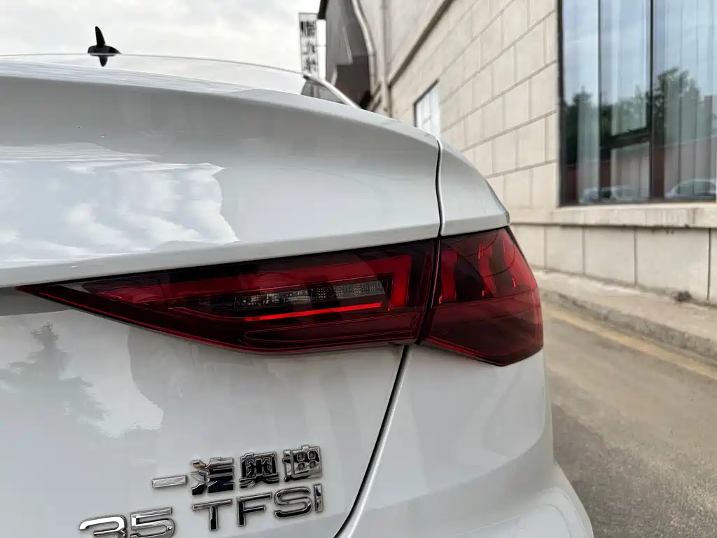 Audi A3 2023 — фото 6