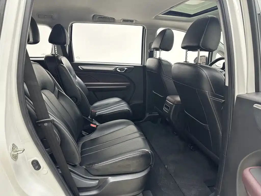 GAC Motor Trumpchi M6 2023 — фото 15