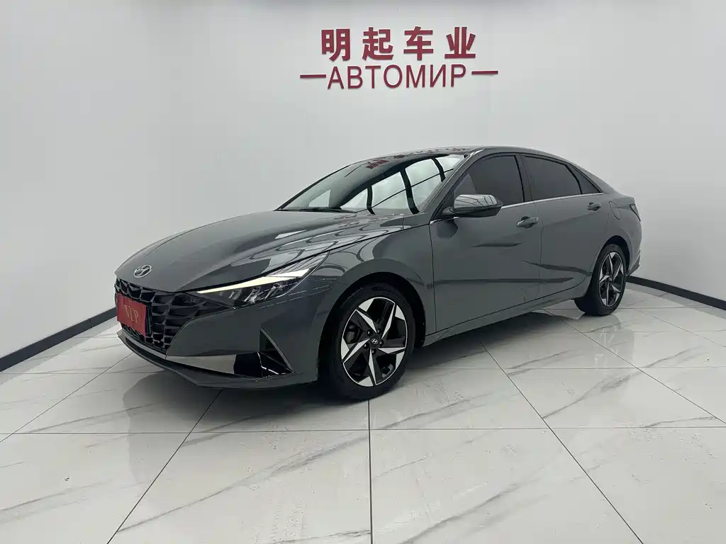 Hyundai Elantra 2022
