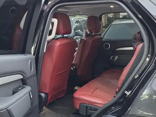 Land Rover Discovery 2020