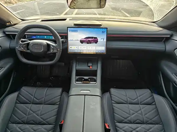 Lynk & Co 10 2025