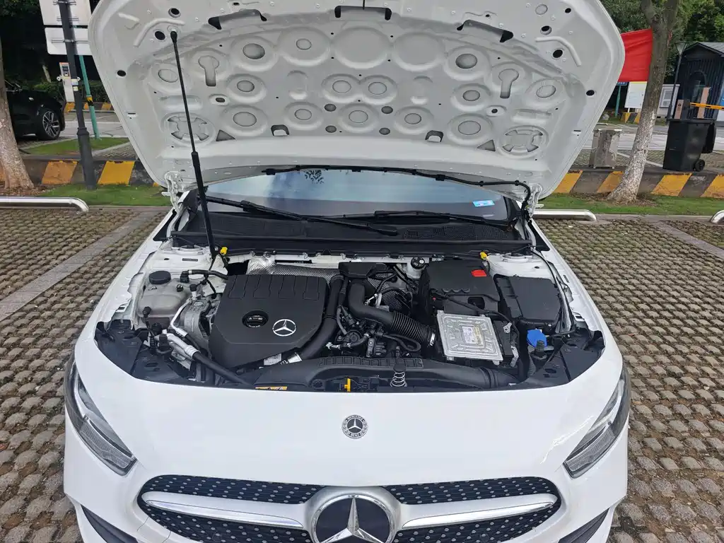 Mercedes-Benz A-Class 2022 — фото 13