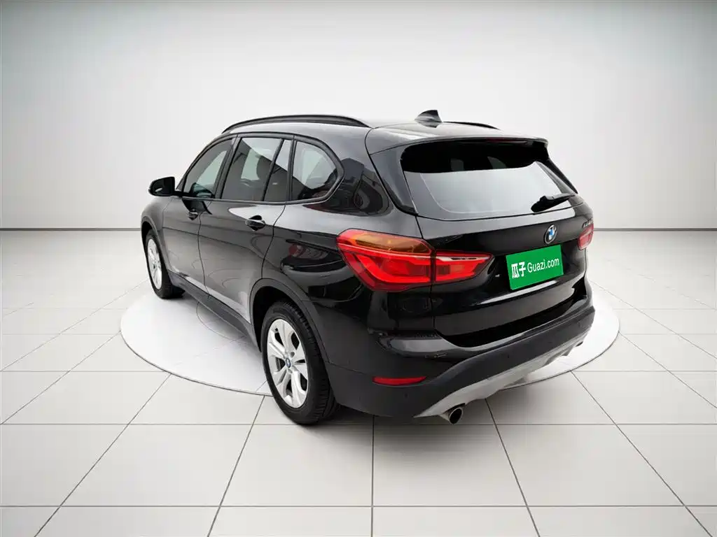 BMW X1 2017 — фото 23