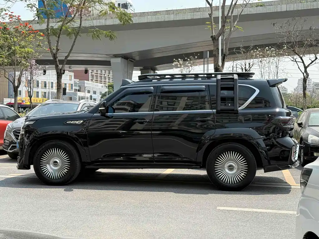 Nissan Patrol 2019 — фото 10