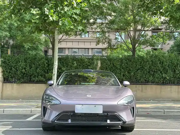 Xiaomi SU7 2025
