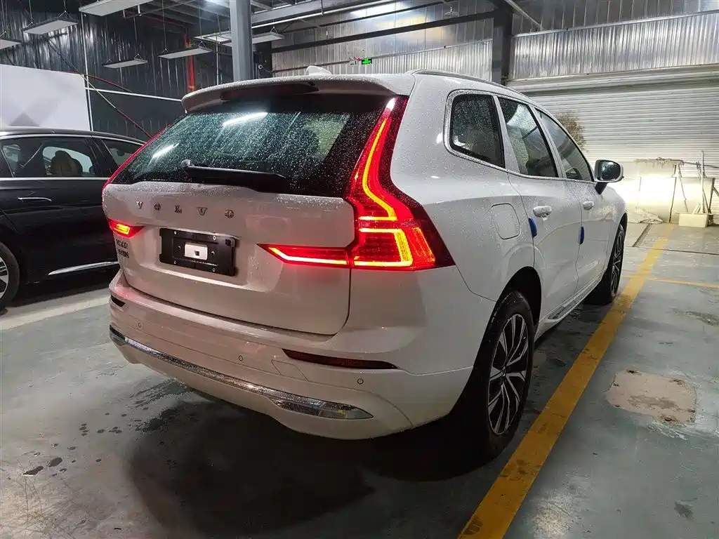 Volvo XC60 2025 — фото 23