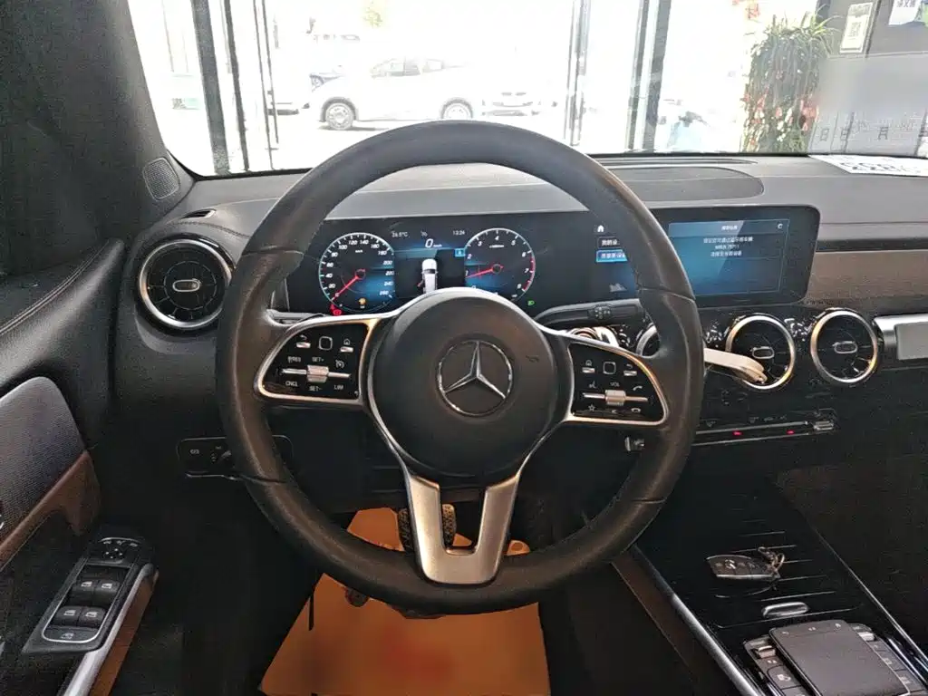 Mercedes-Benz GLB 2021 — фото 11