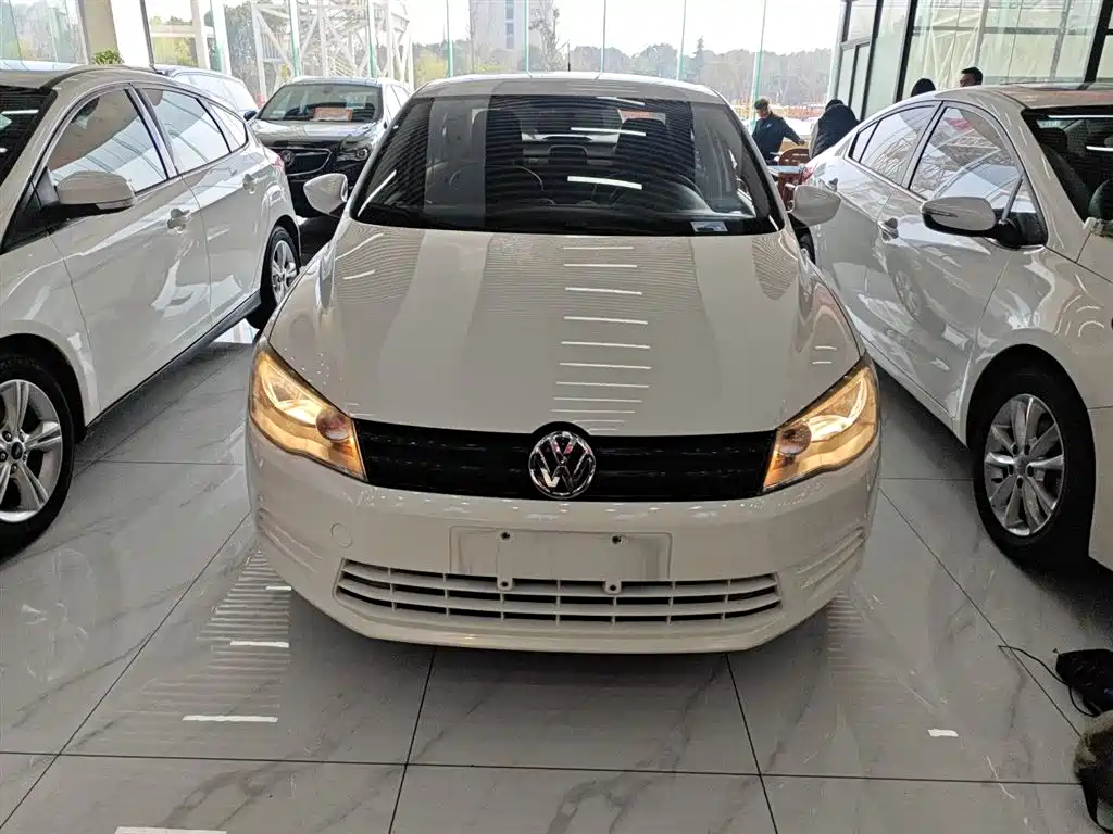 Volkswagen Jetta 2017 — фото 3