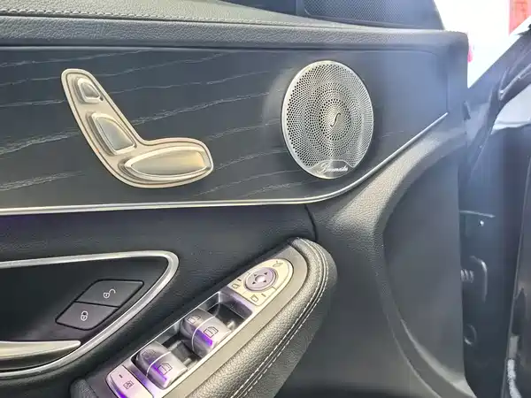 Mercedes-Benz C-Class 2021