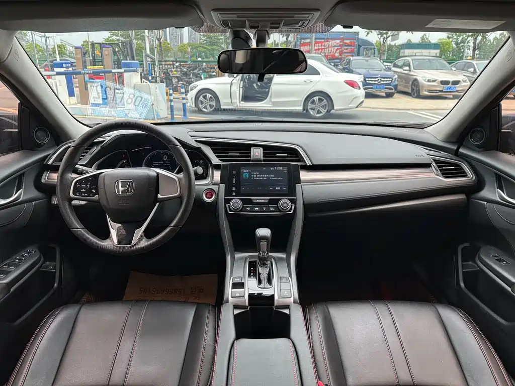 Honda Civic 2019 — фото 13