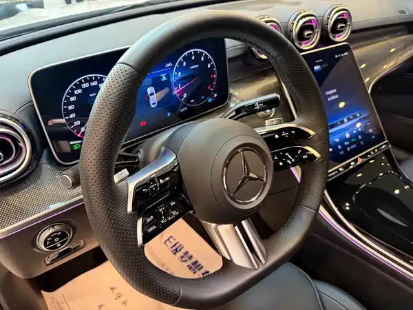 Mercedes-Benz C-Class 2025