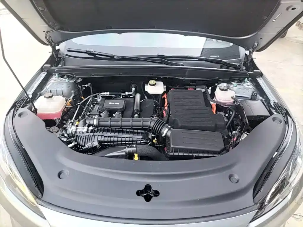 BYD Seal 05 DM-i 2025 — фото 20