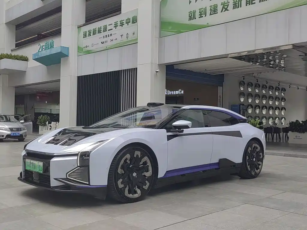 HiPhi Z 2023