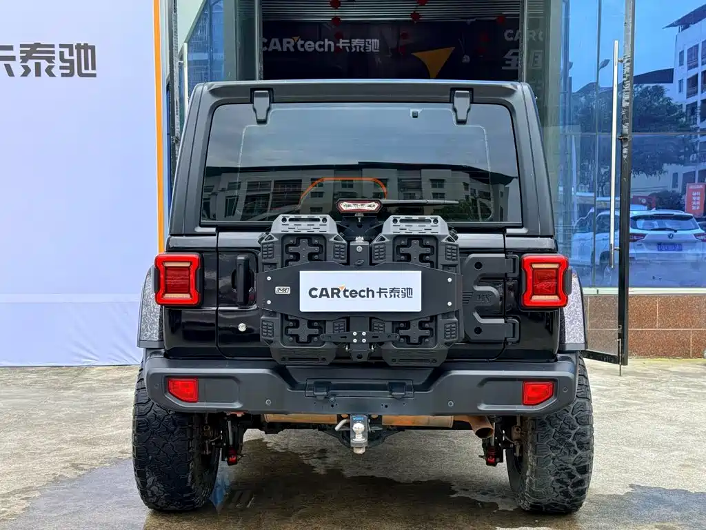 Jeep Wrangler 2019 — фото 13