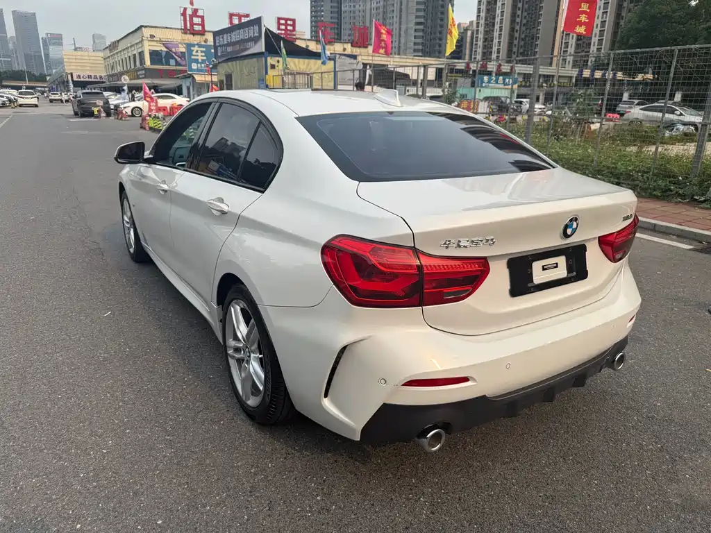 BMW 1 Series 2019 — фото 13