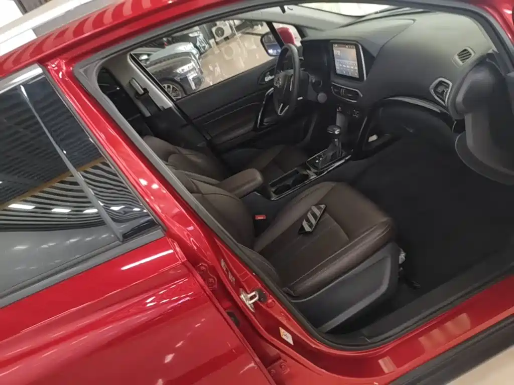 GAC Trumpchi GS4 2019 — фото 25