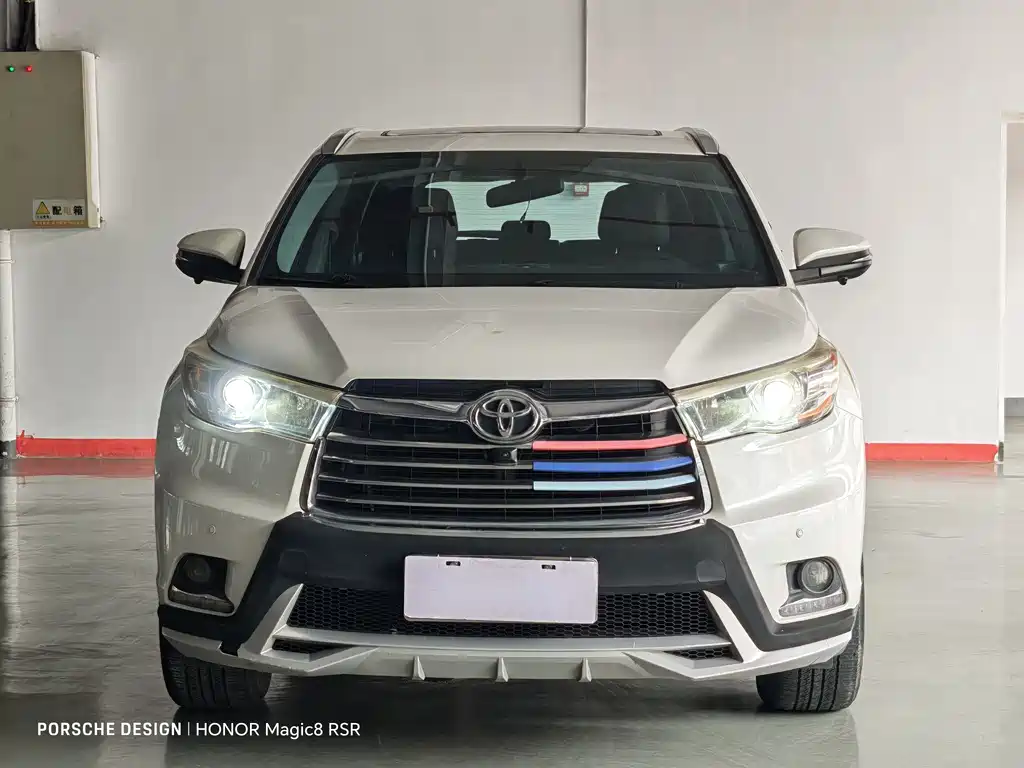 Toyota Highlander 2015 — фото 2