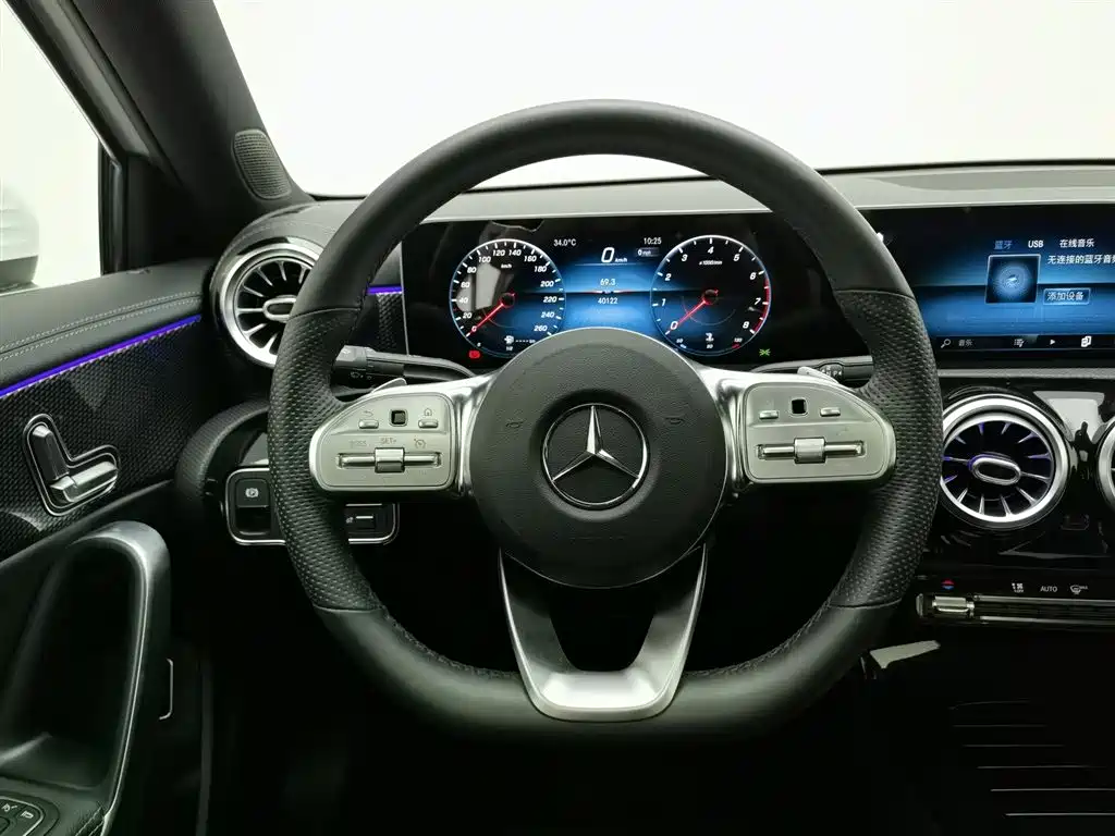 Mercedes-Benz A-Class 2020 — фото 11