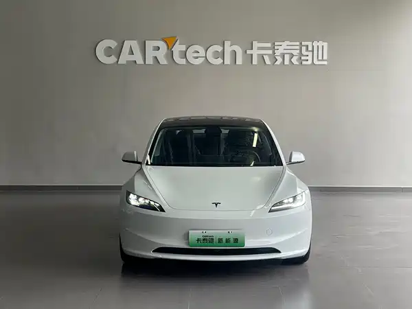 Tesla Model 3 2025