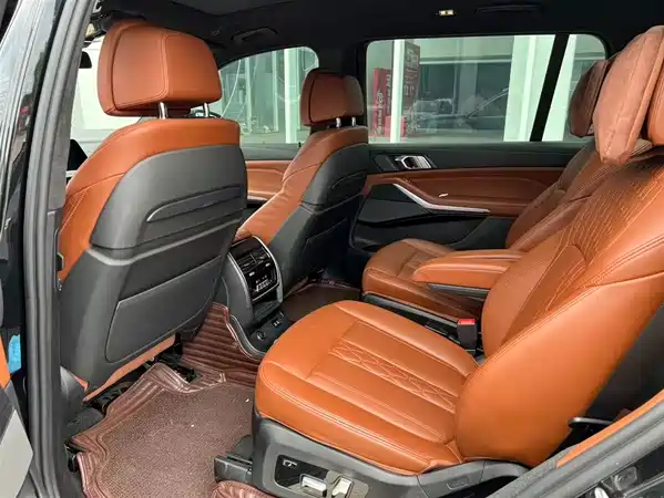 BMW X7 2023