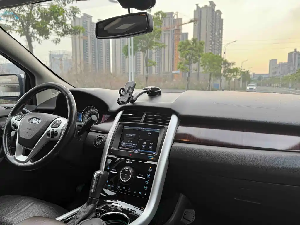 Ford Edge 2014 — фото 12
