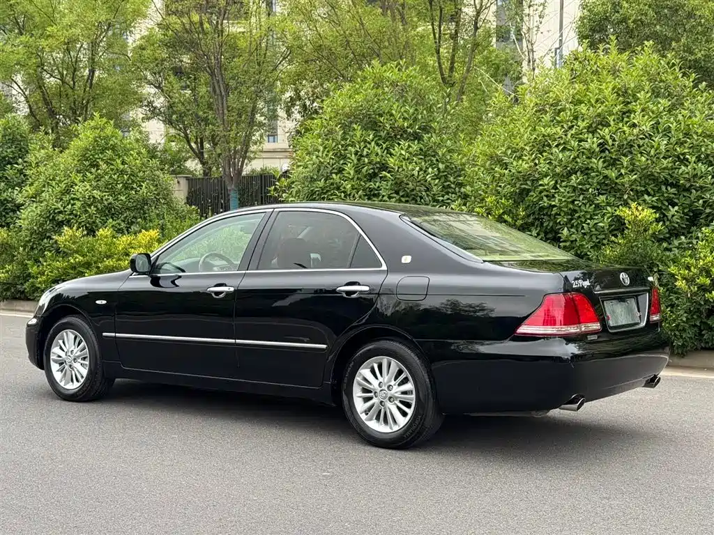 Toyota Crown 2006