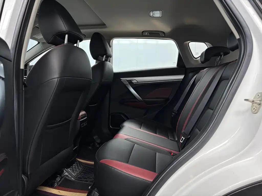 Geely Binyue 2022