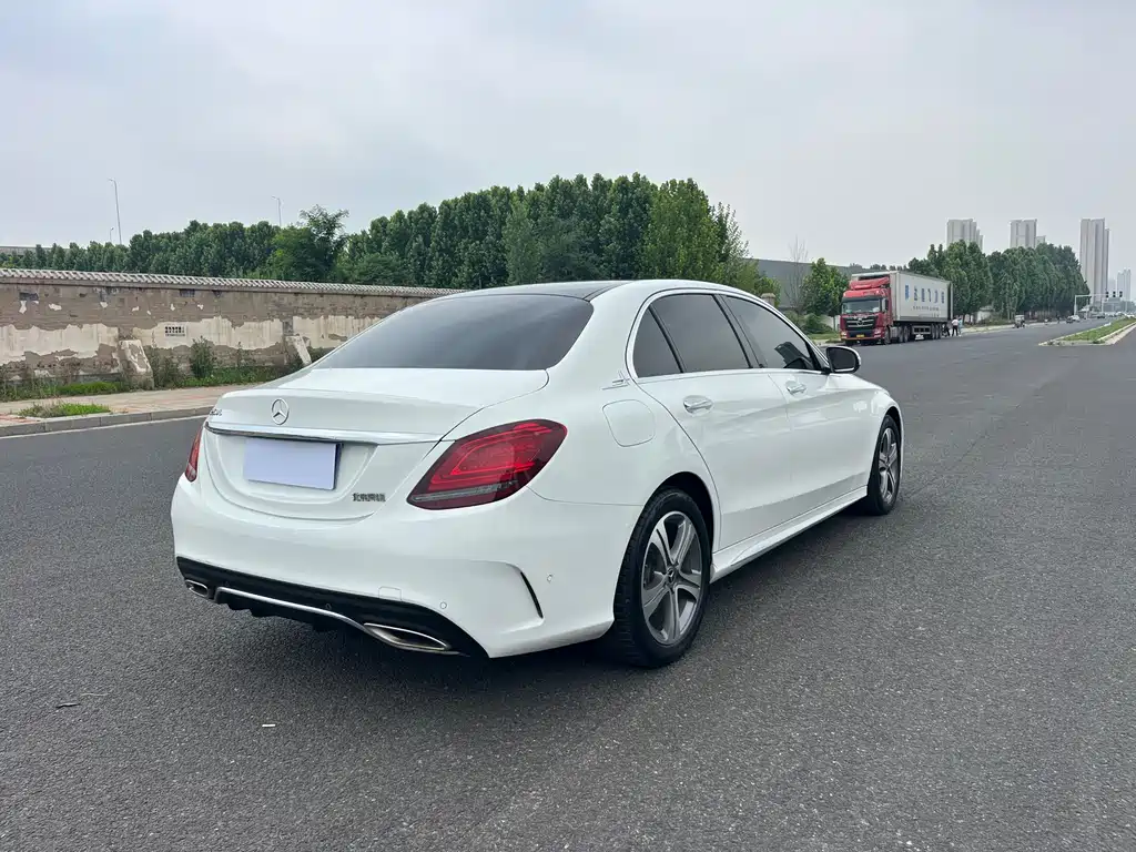 Mercedes-Benz C-Class 2019